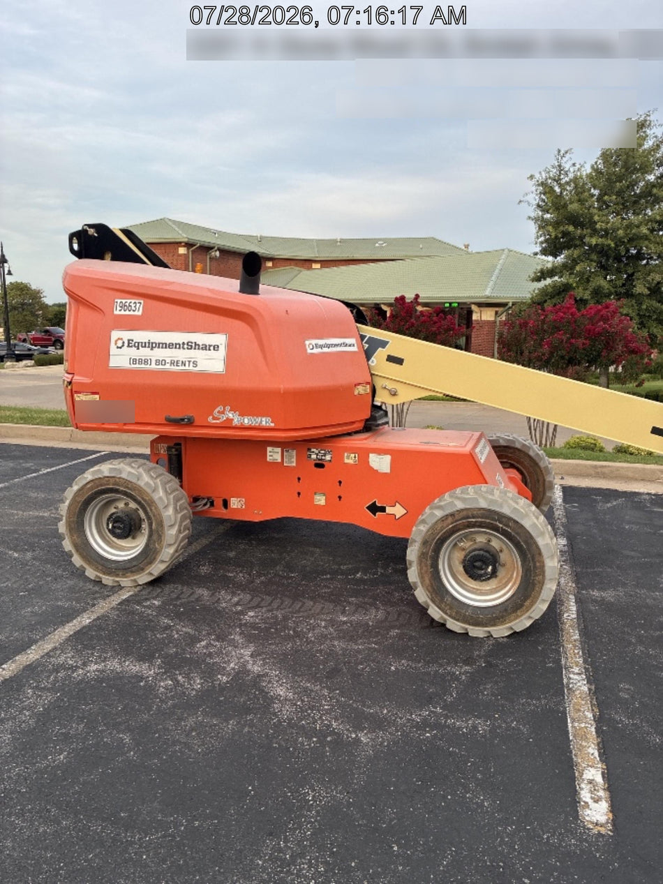 2021 JLG 400S