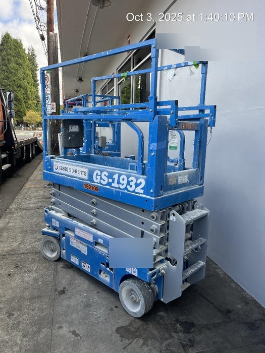 2021 GENIE GS-1932