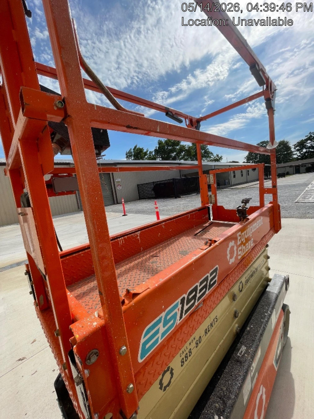 2022 JLG ES1932
