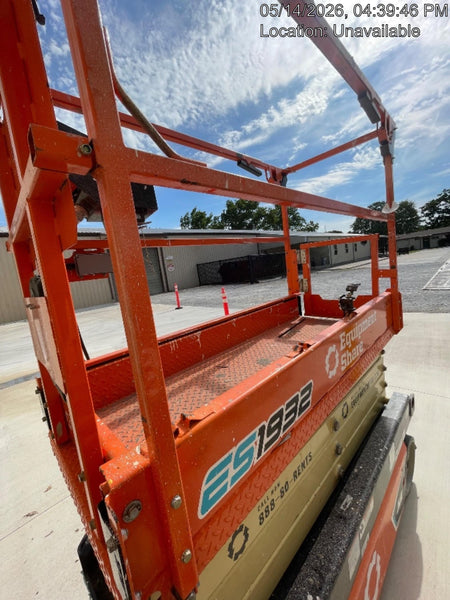 2022 JLG ES1932