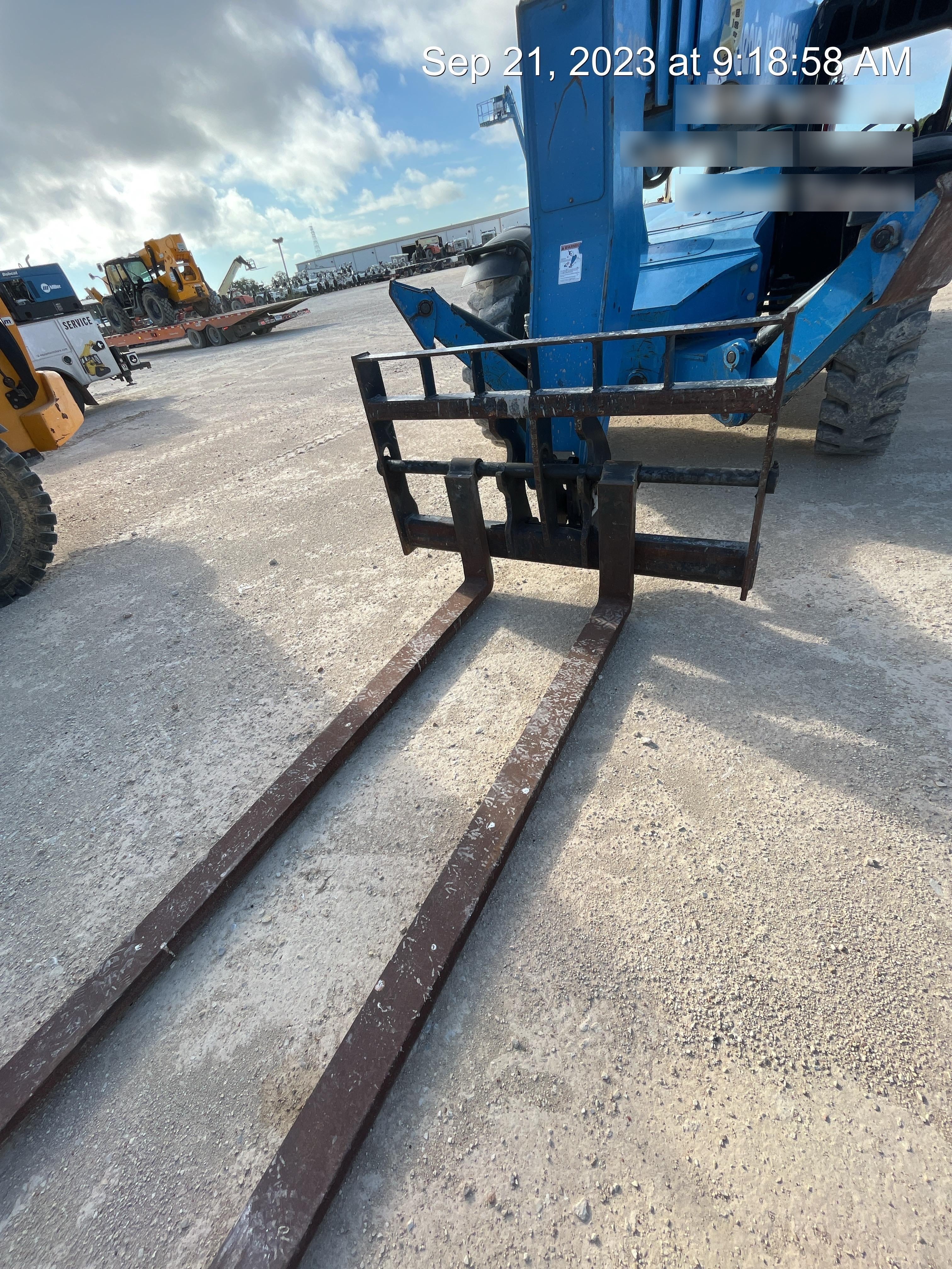 2017 Genie GTH-1056 Genie GTH1056, Solid Tires, 60" carriage, Open ROPS