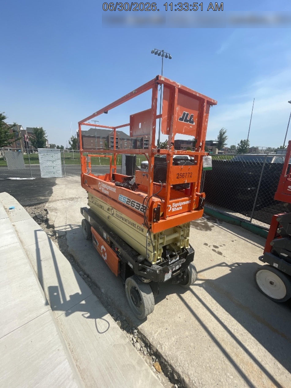 2022 JLG ES2632