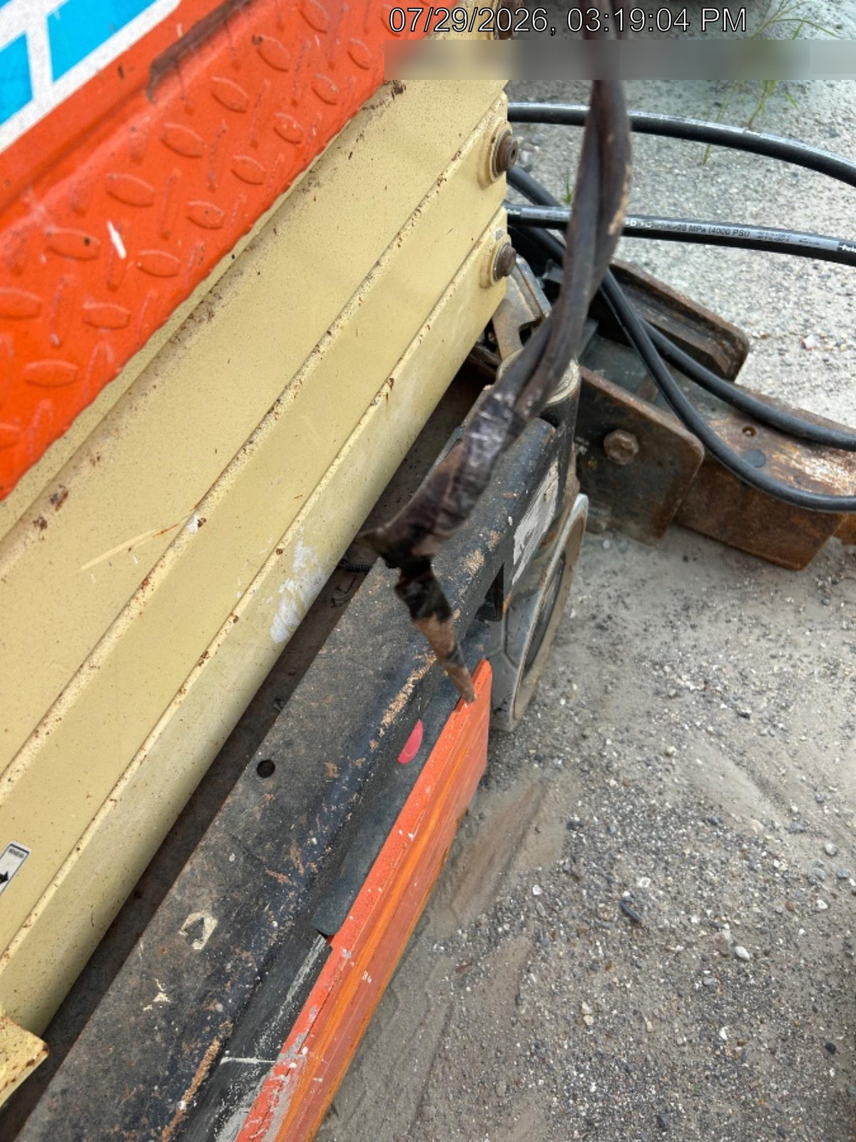 2022 JLG ES1932