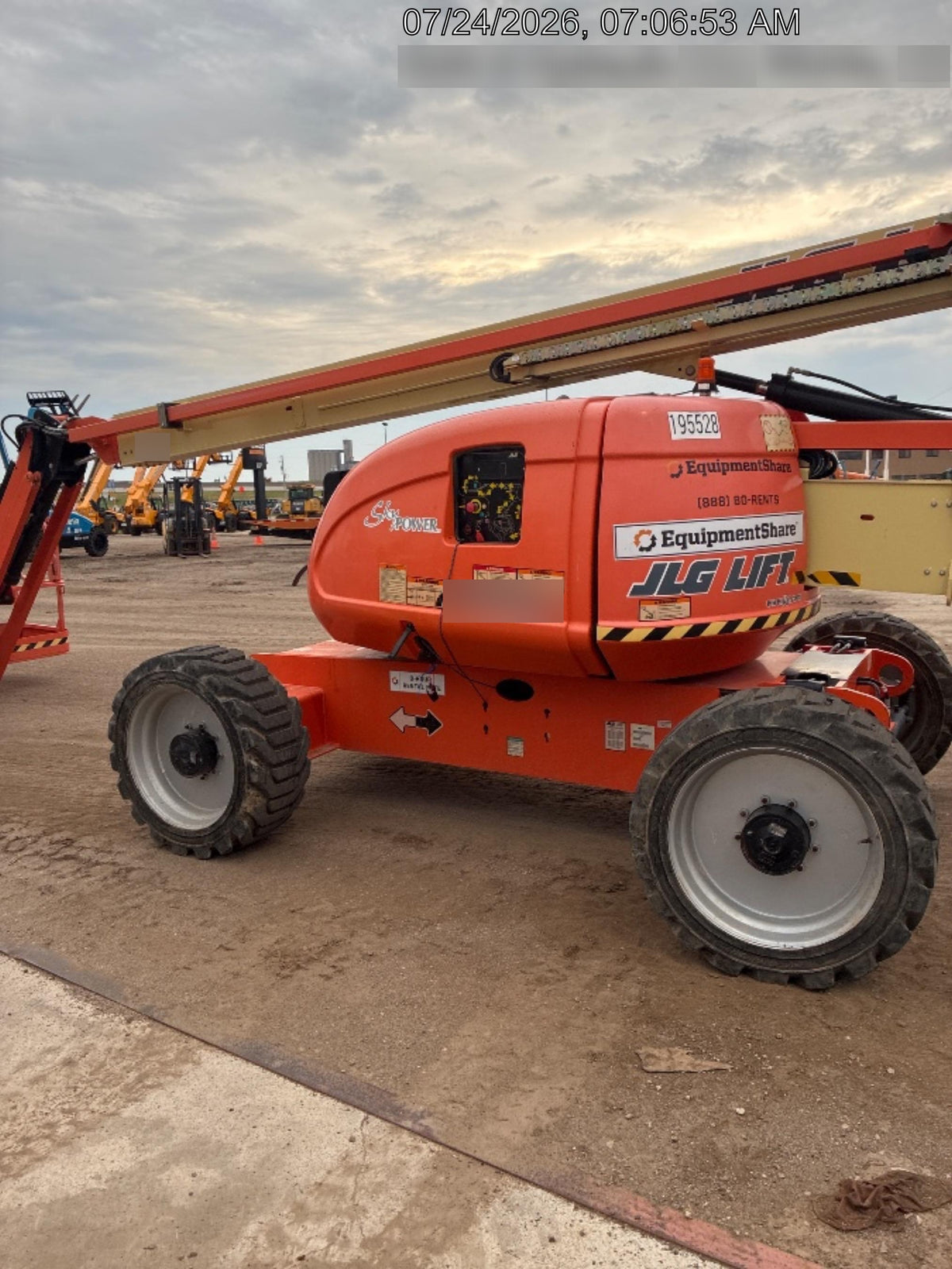 2021 JLG 600AJ