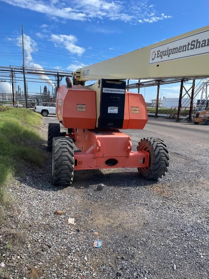 2019 JLG 800AJ