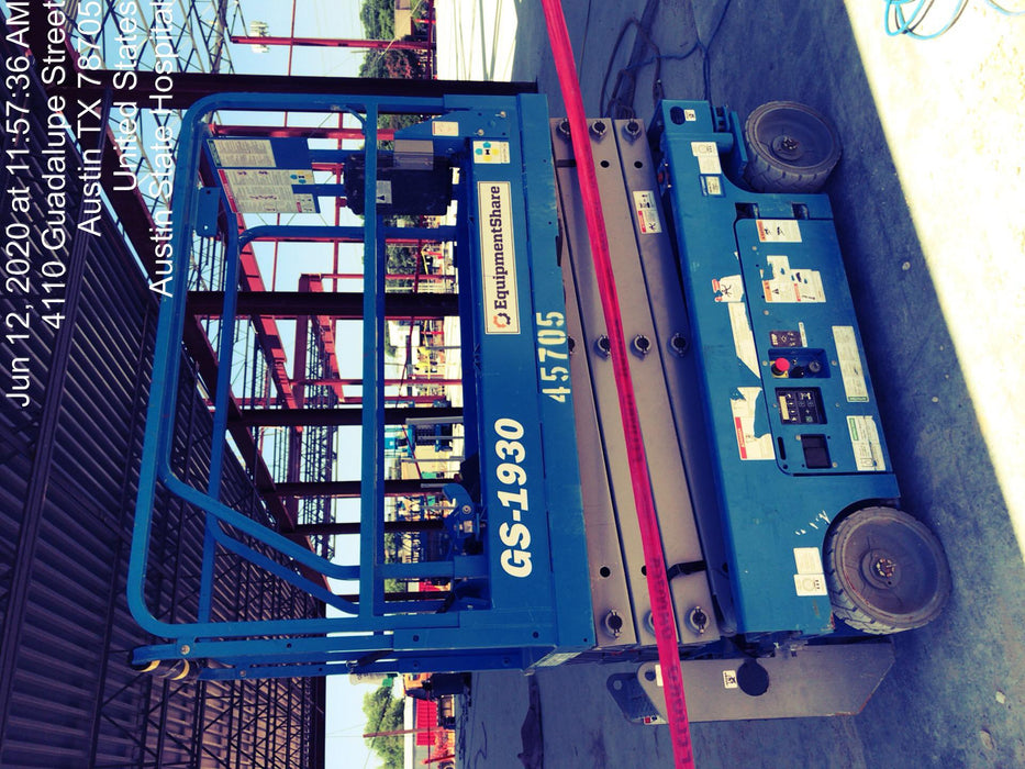 2019 Genie GS-1930 Fixed rails with chain Entry