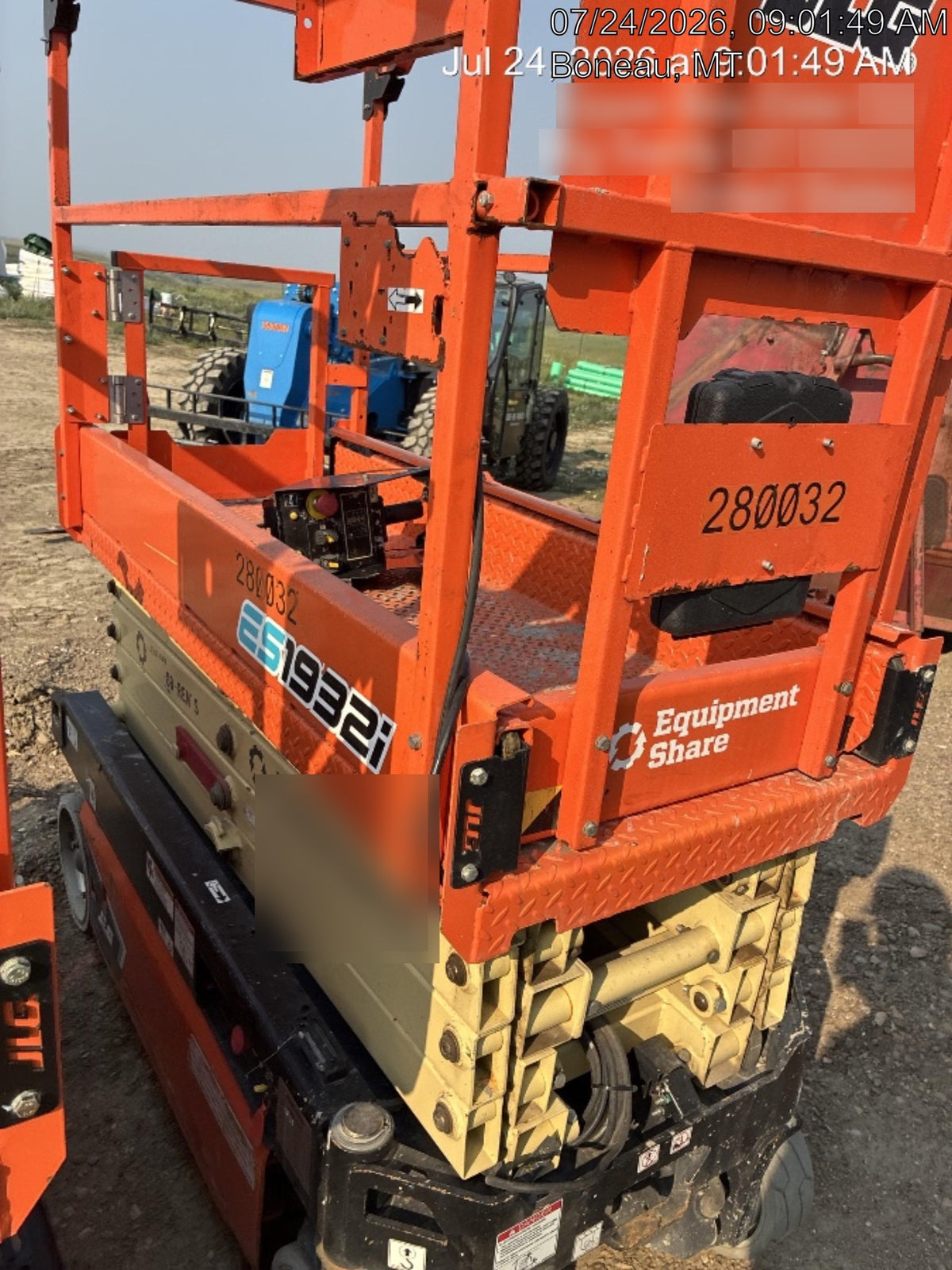 2022 JLG ES1932