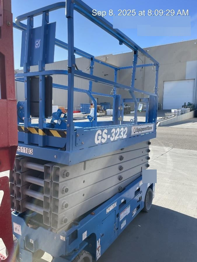 2022 GENIE GS-3232