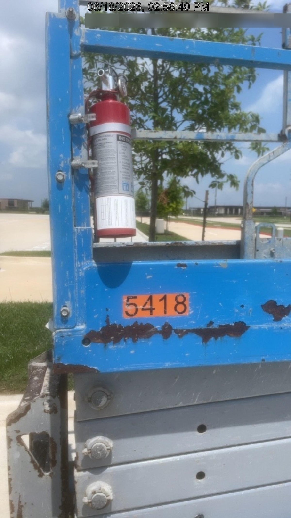 2017 Genie GS-3232 32' Narrow Electric Scissor Lift
