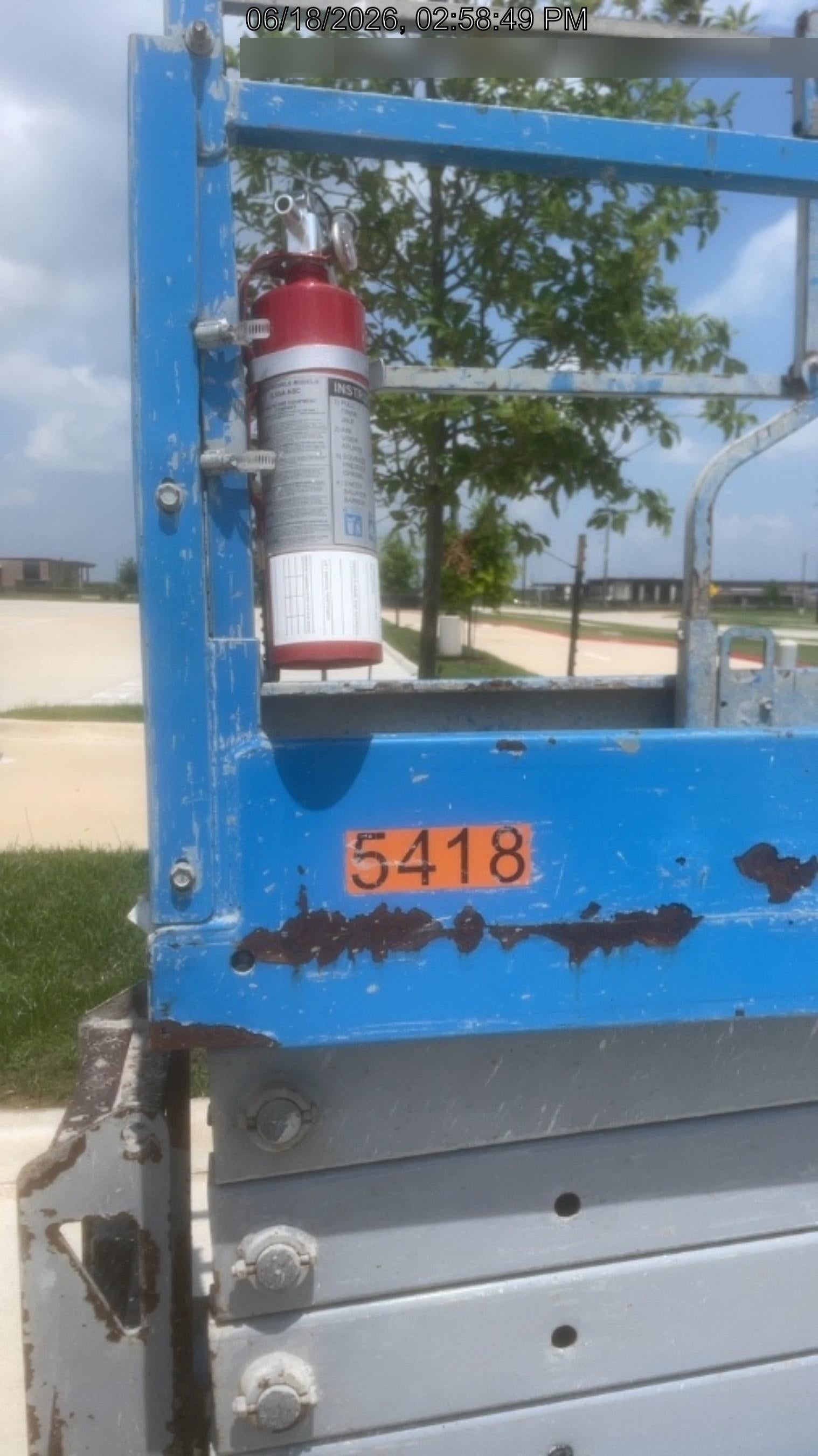 2017 Genie GS-3232 32' Narrow Electric Scissor Lift