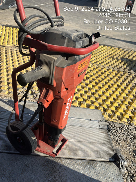 2023 HILTI TE 3000-AVR