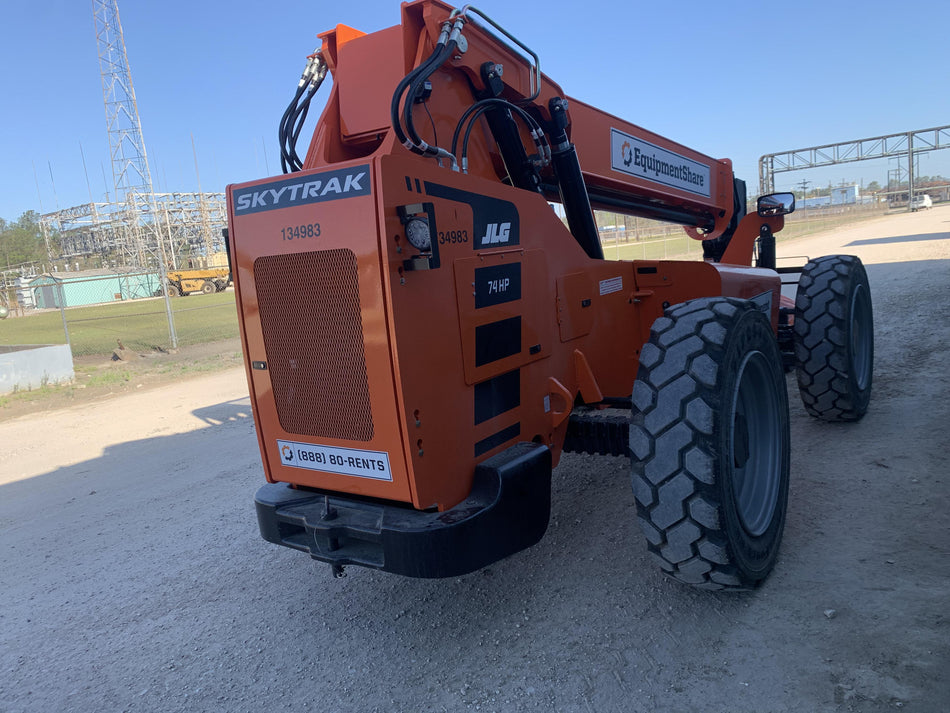 2021 JLG 6036