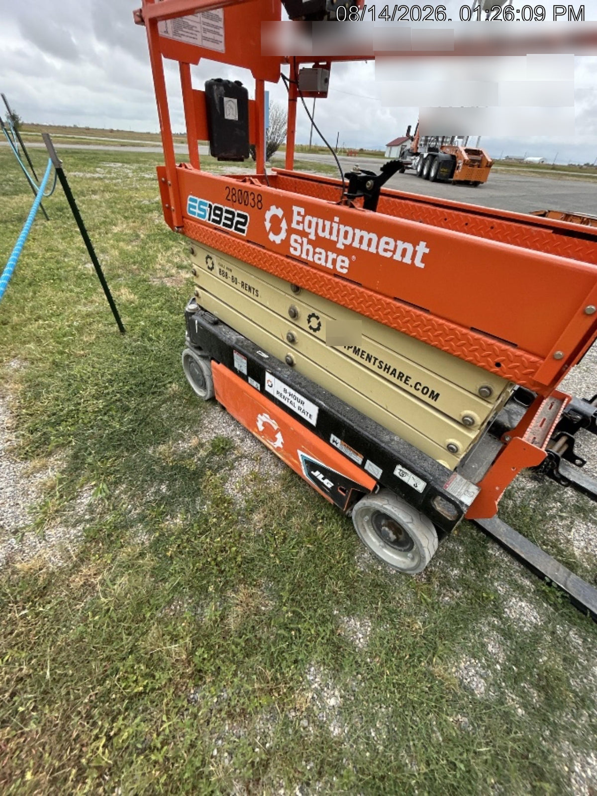 2022 JLG ES1932