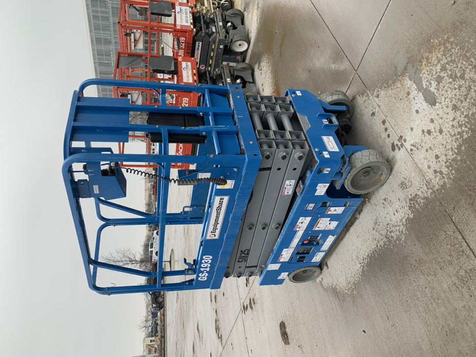 2019 Genie GS-1930 Fixed Rails with Chain Entry