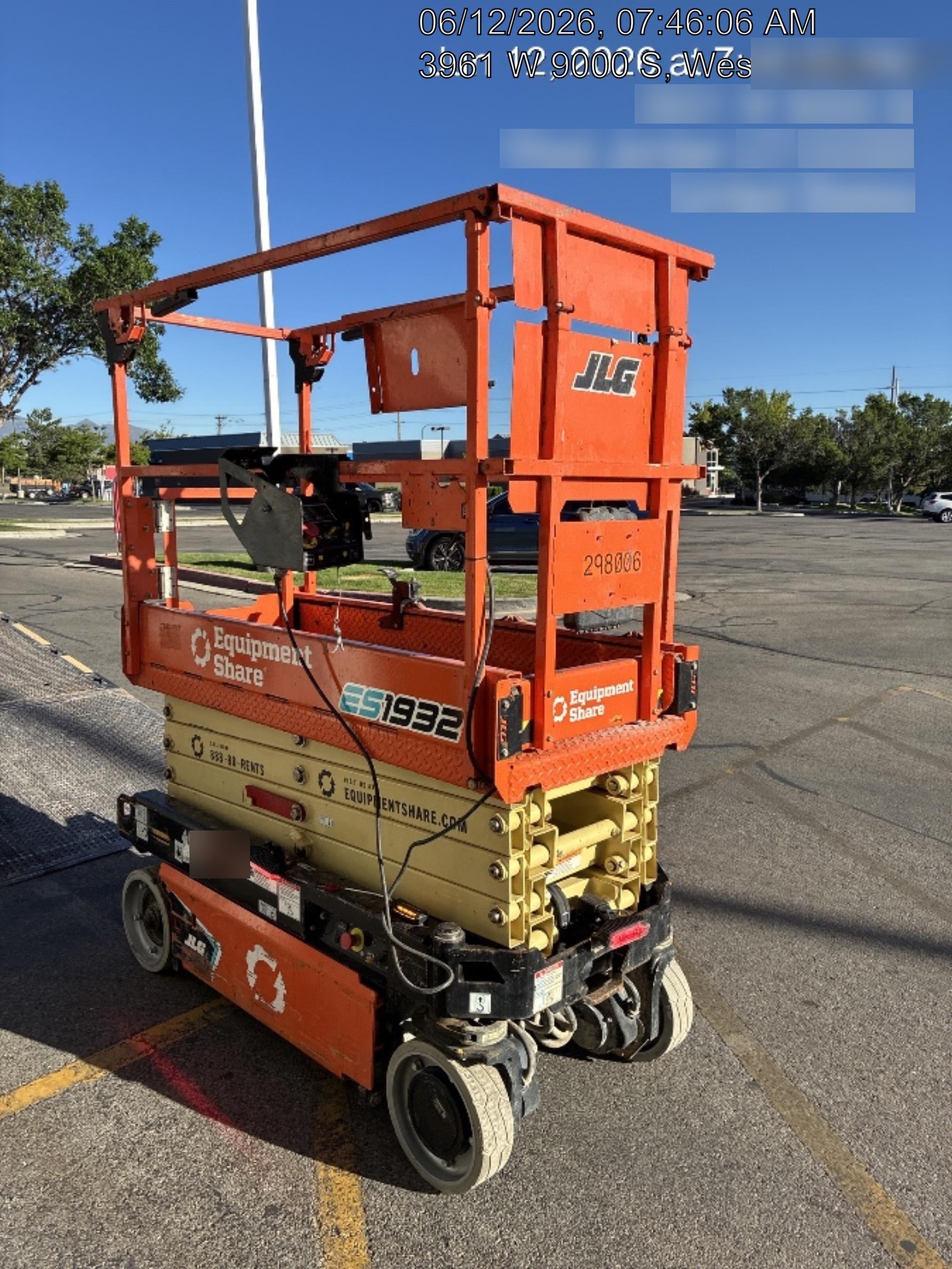 2023 JLG ES1932