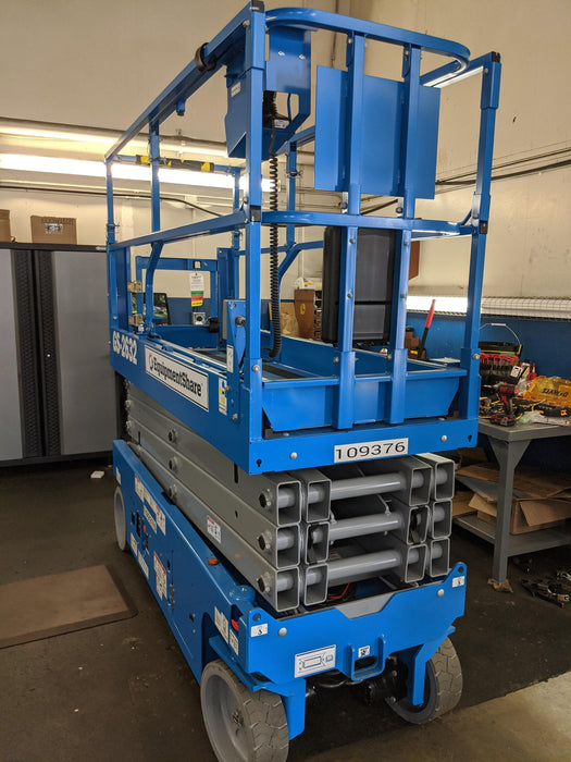 2020 Genie GS-2632 Solid NM Tires, Folding Rails with Half-Height Swing Gate, Beacon, 800W Invertor