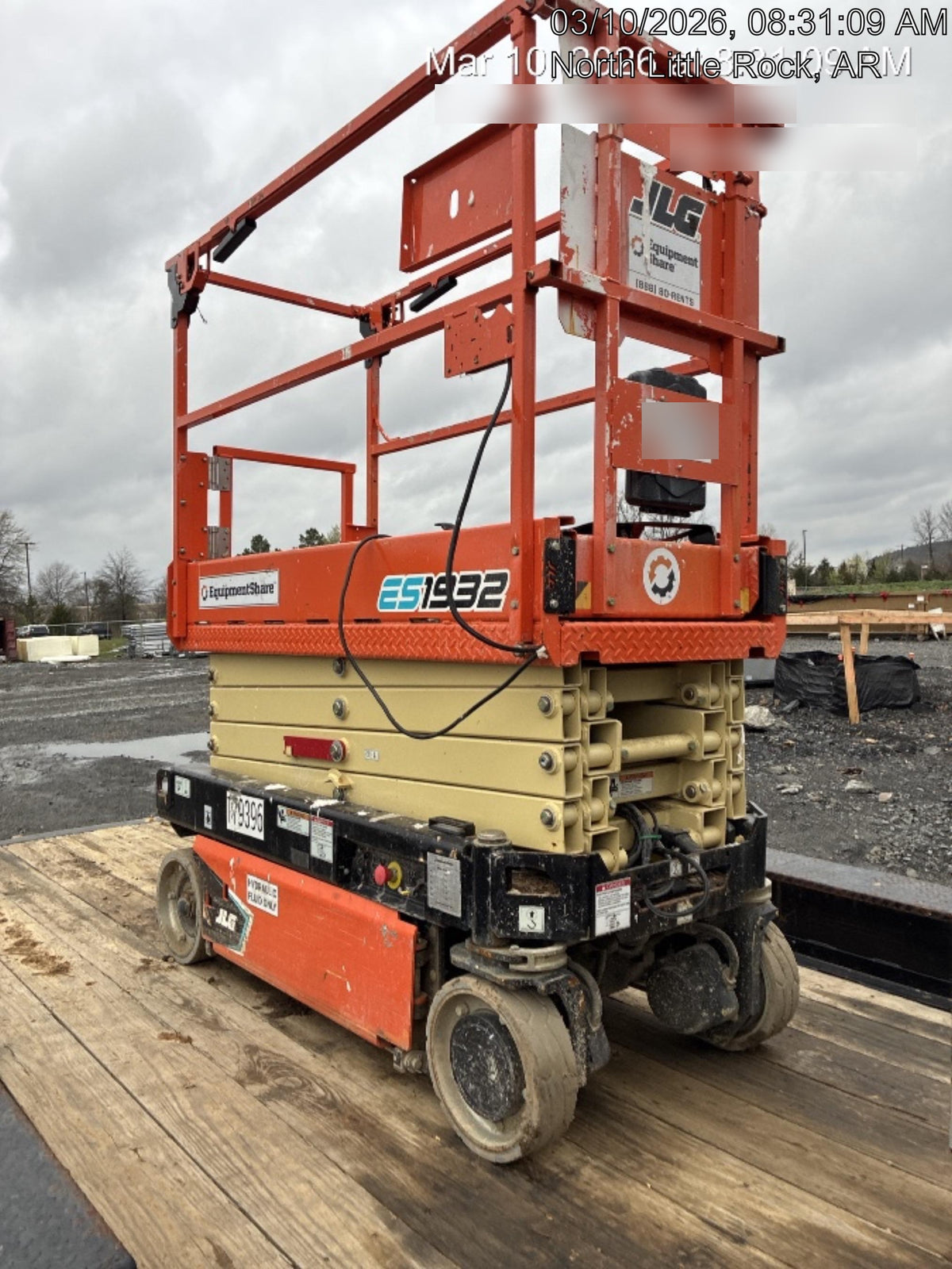 2021 JLG ES1932