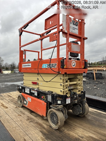 2021 JLG ES1932
