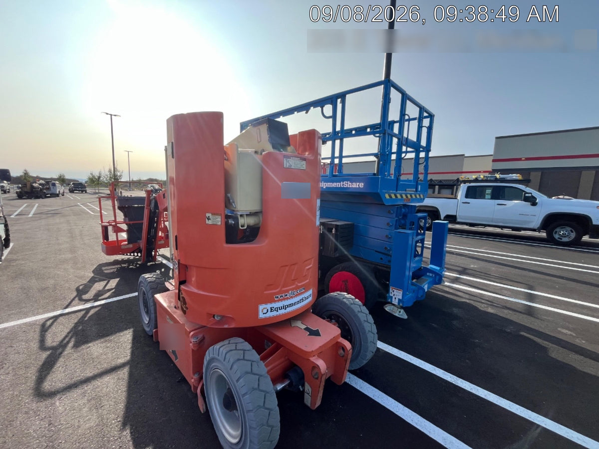 2019 JLG E300AJP