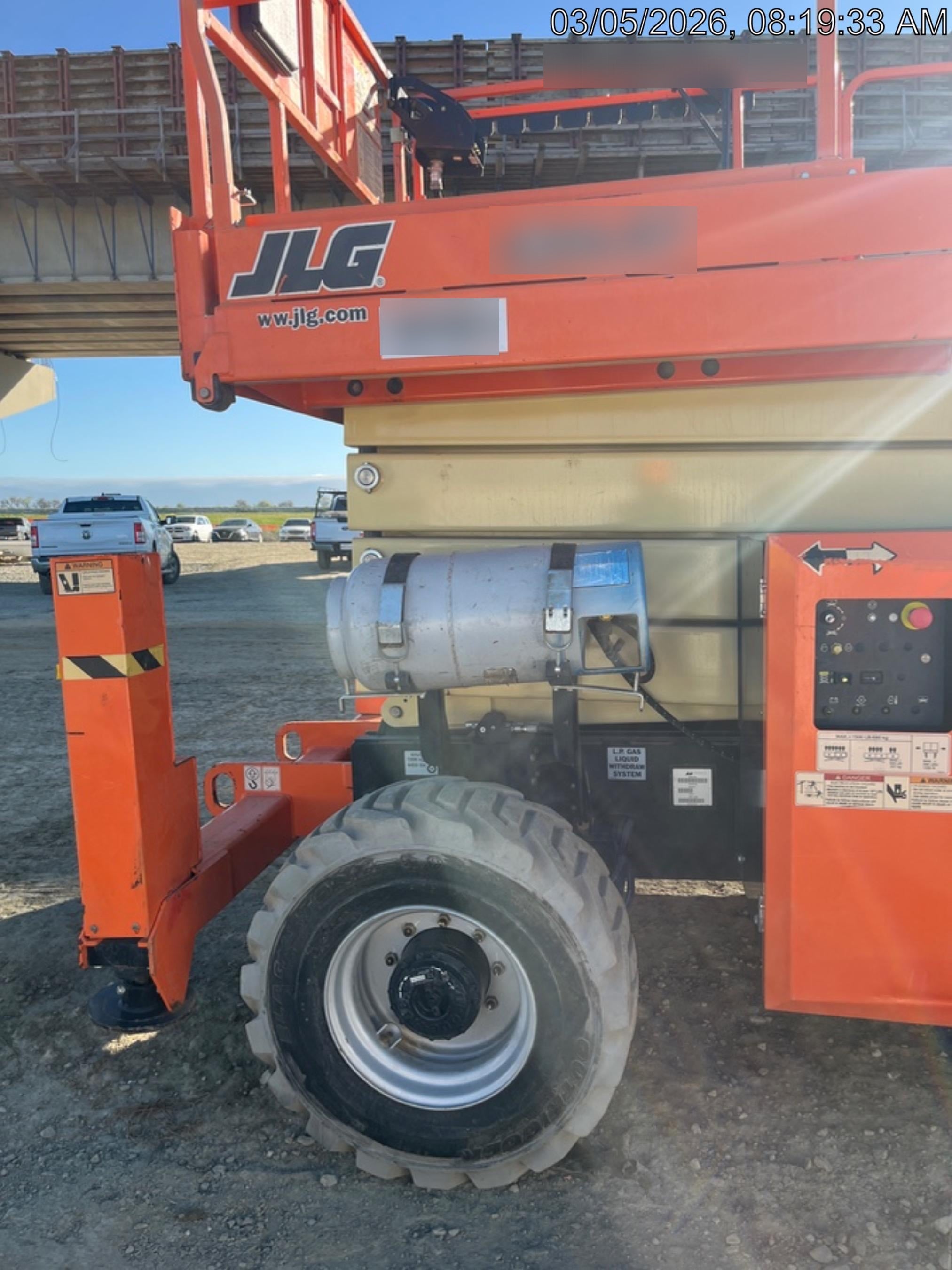 2019 JLG 430LRT