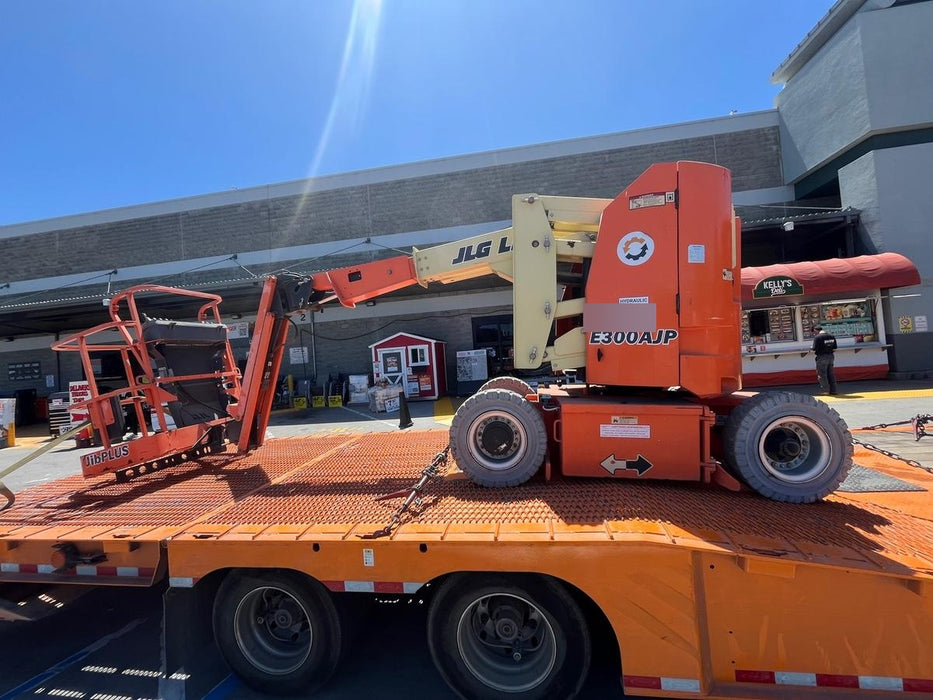 2020 JLG E300AJP