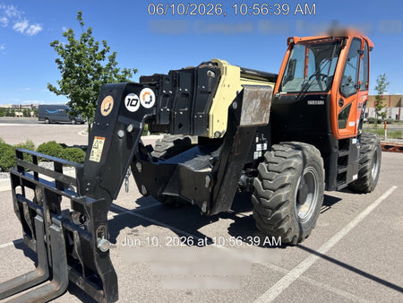 2022 JLG 1075