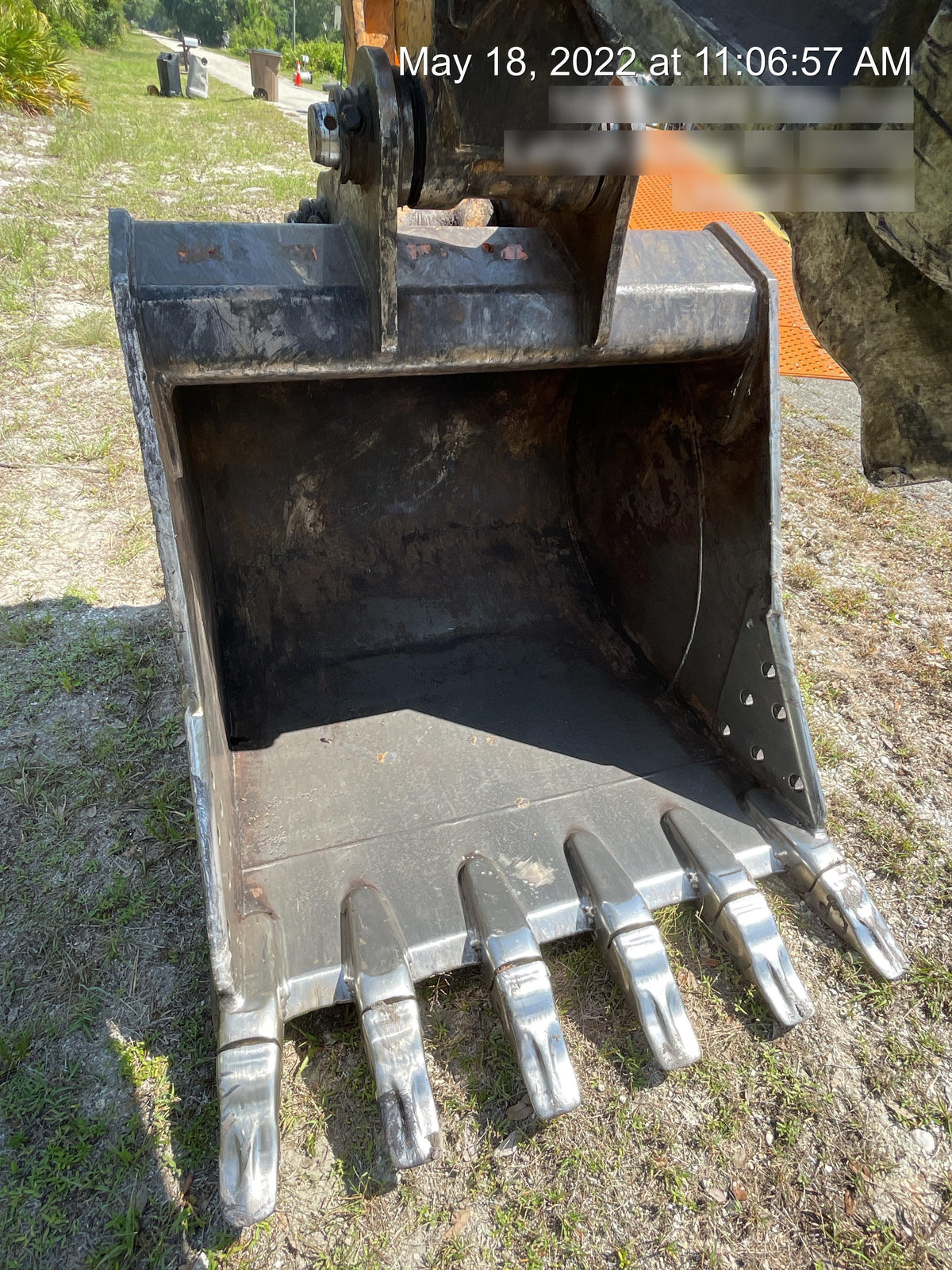 2016 CASE 48" Bucket - Case