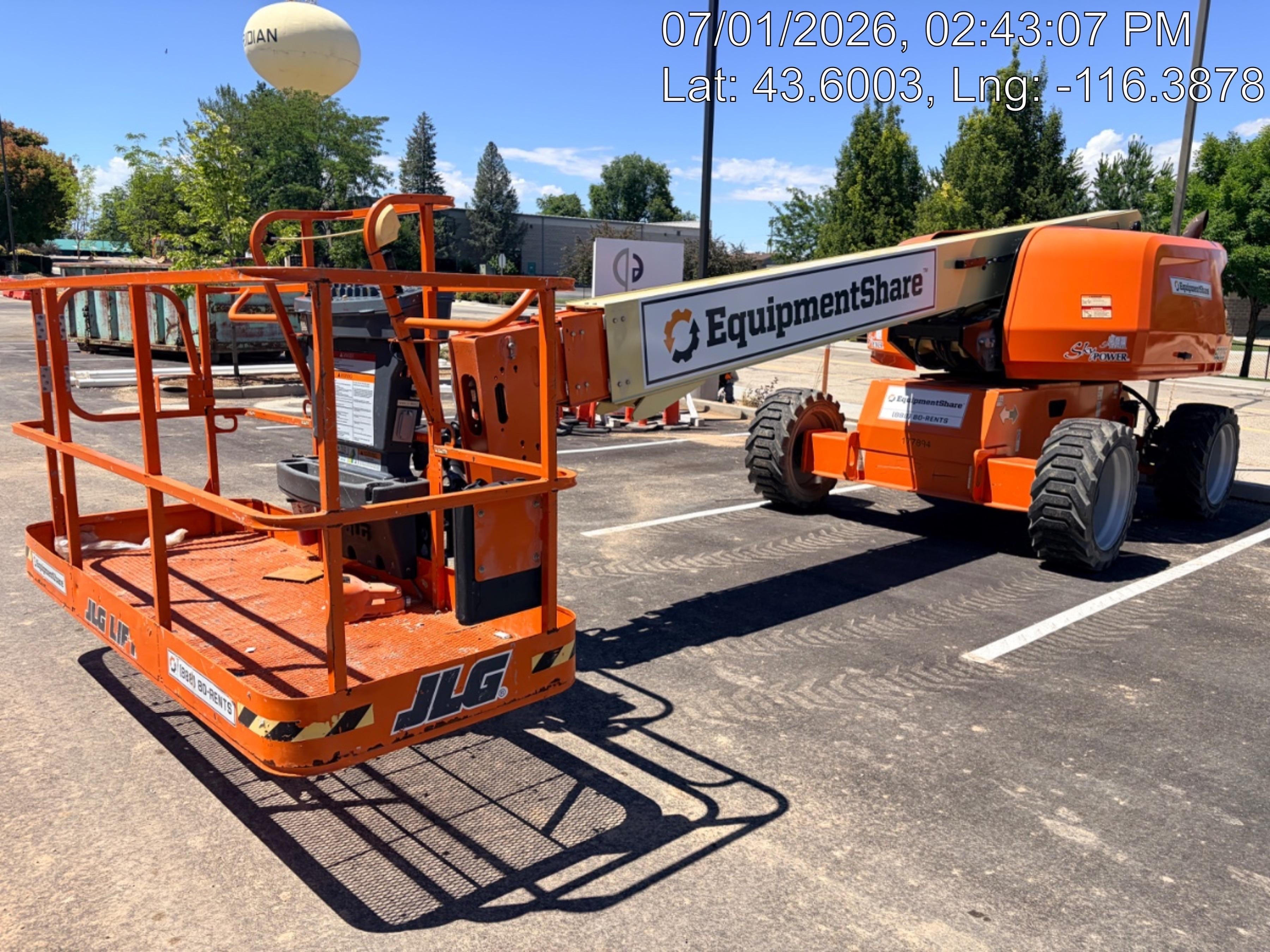 2021 JLG 600S
