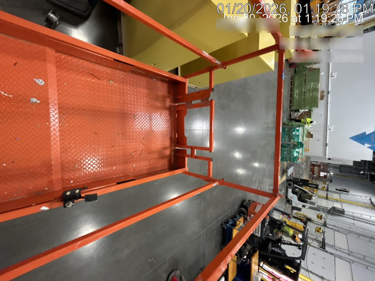 2025 JLG ES3246