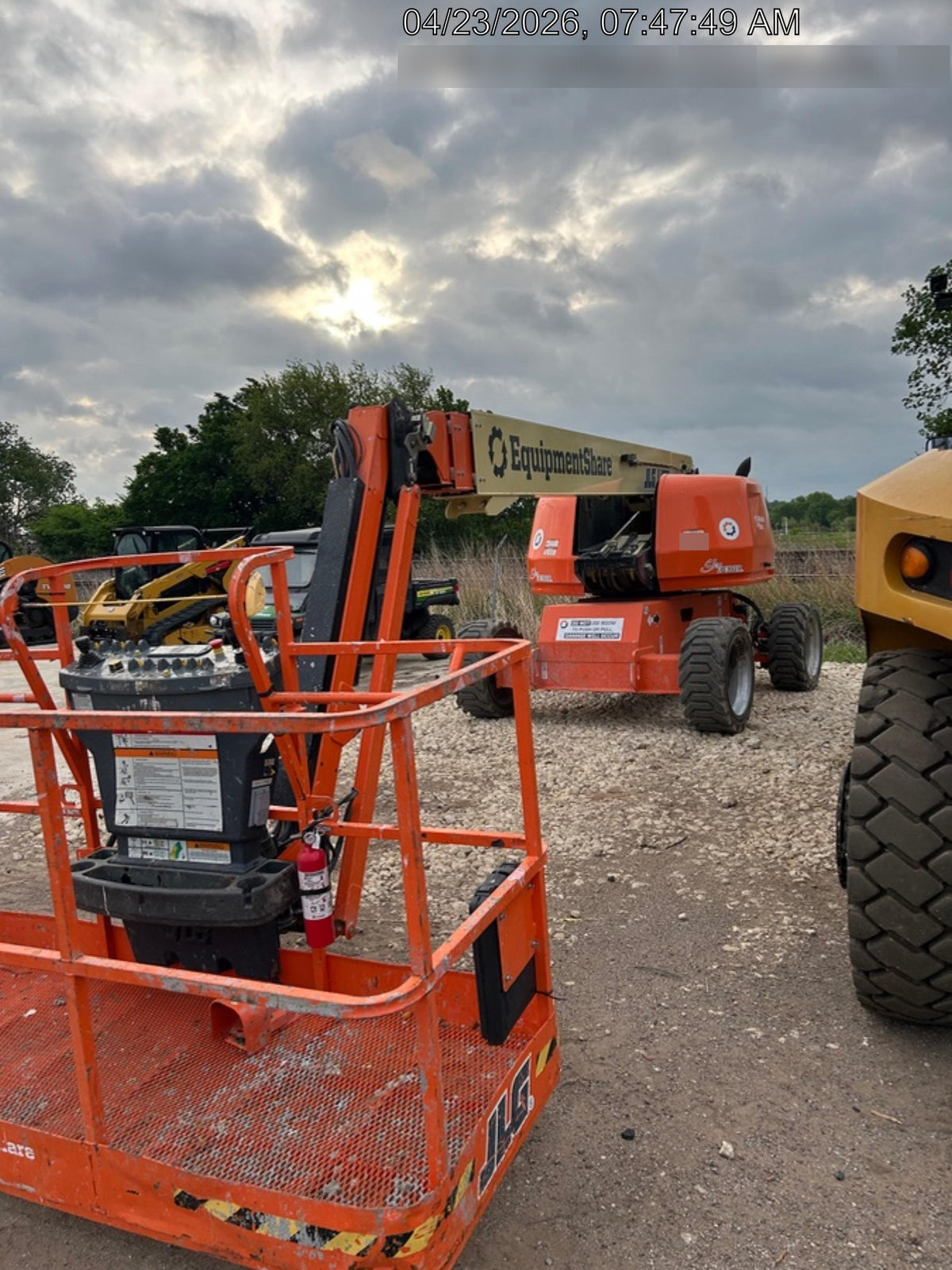 2023 JLG 660SJ