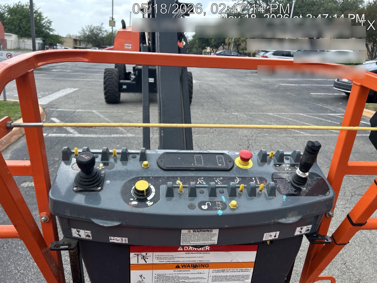 2025 JLG 860SJ