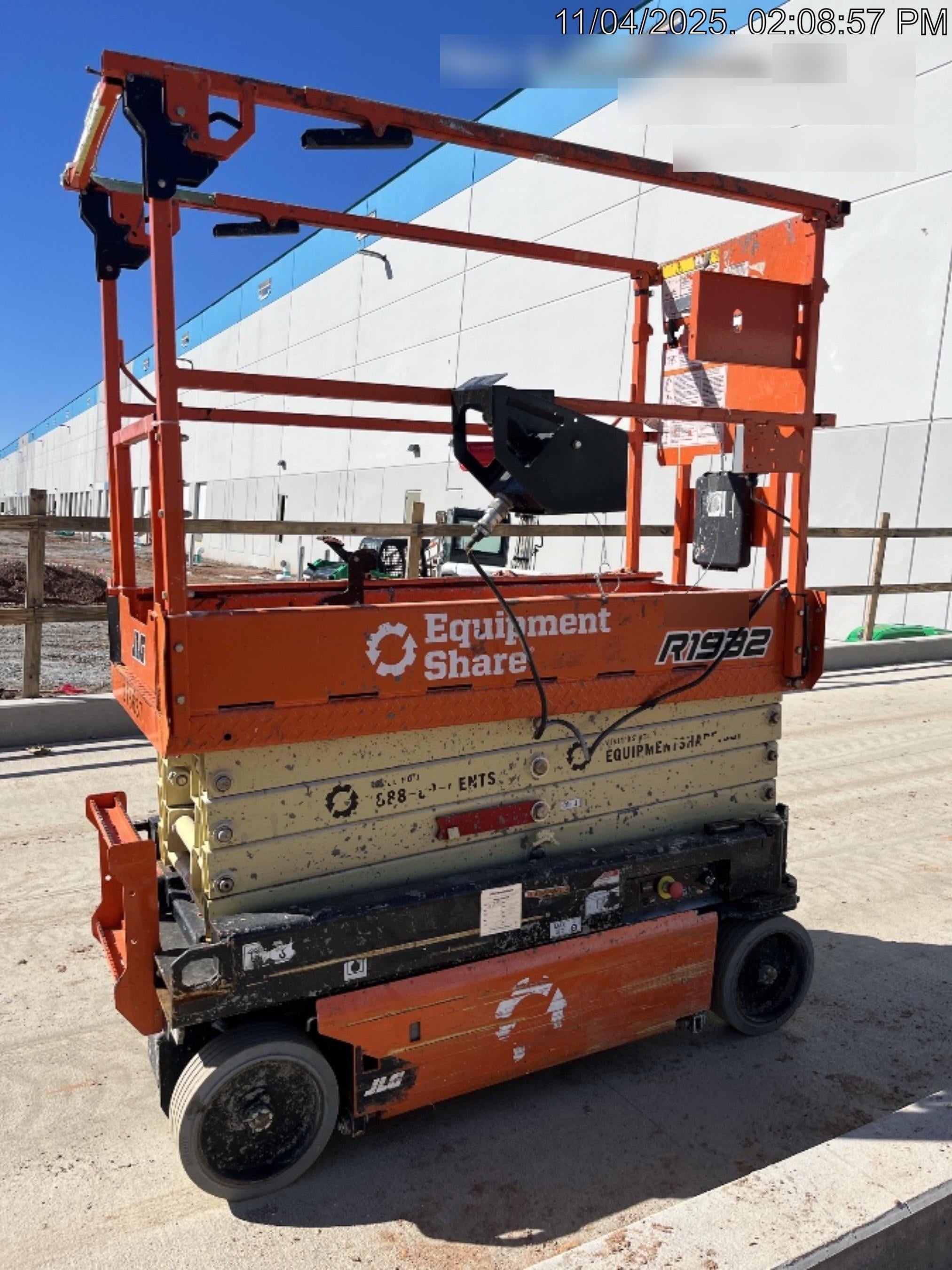 2022 JLG R1932