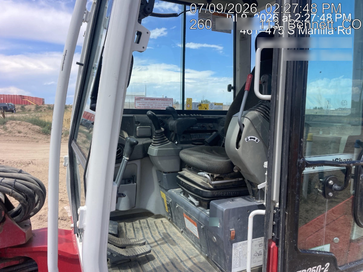 2023 TAKEUCHI TB250-2CR