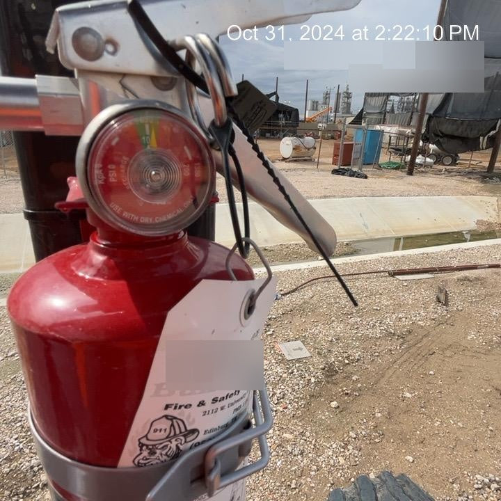 2023 CASE 588H