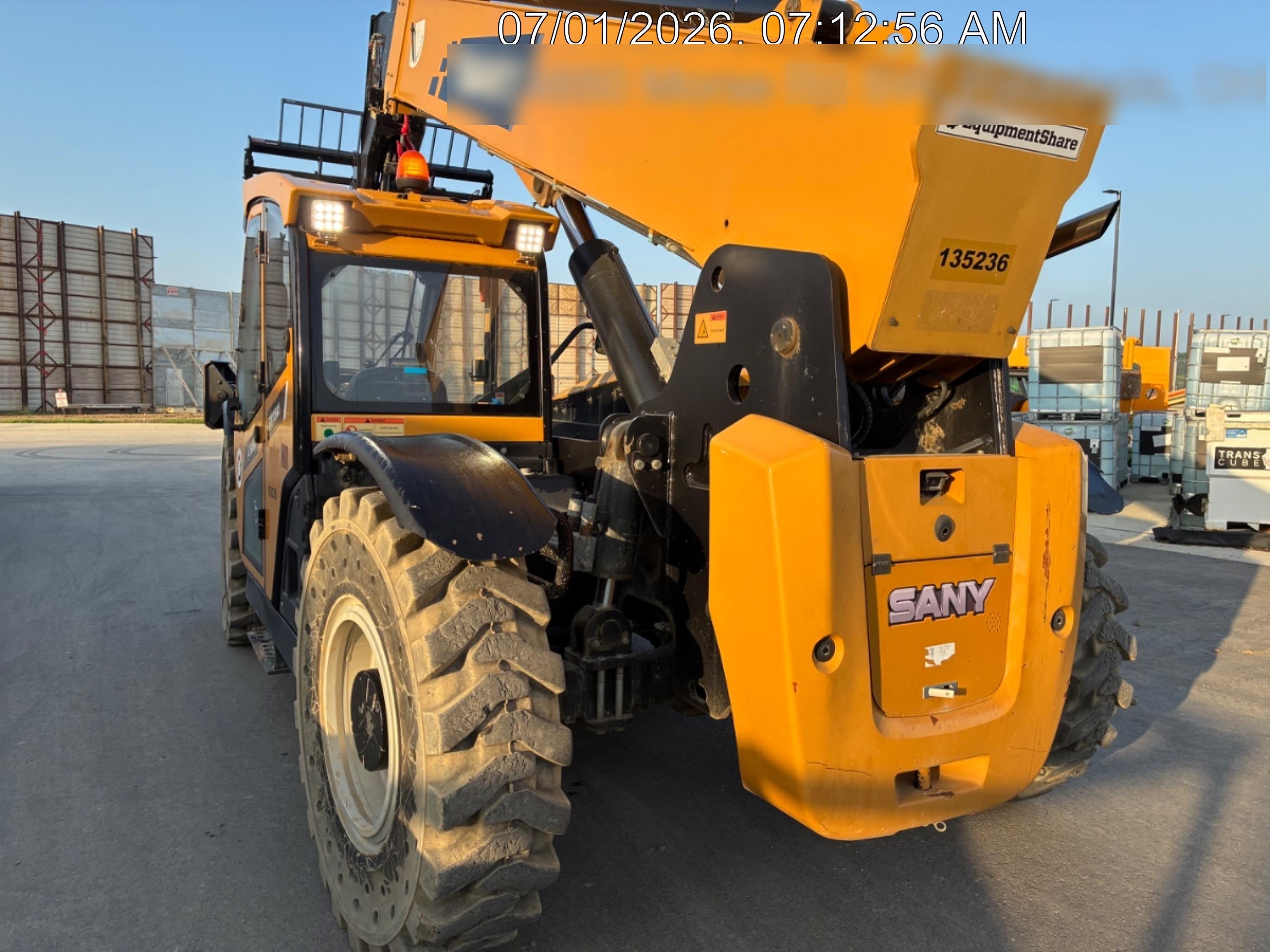 2021 SANY STH1056