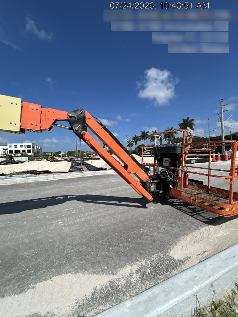 2022 JLG 860SJ