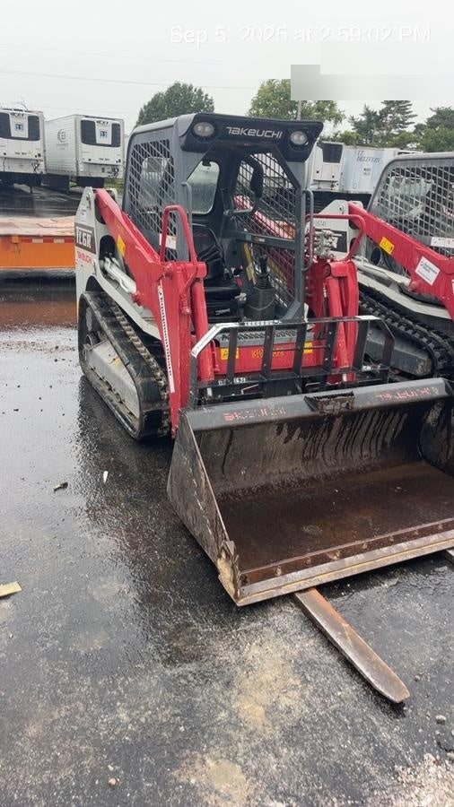 2023 CASE 48" Pallet Forks - Wheel Loader