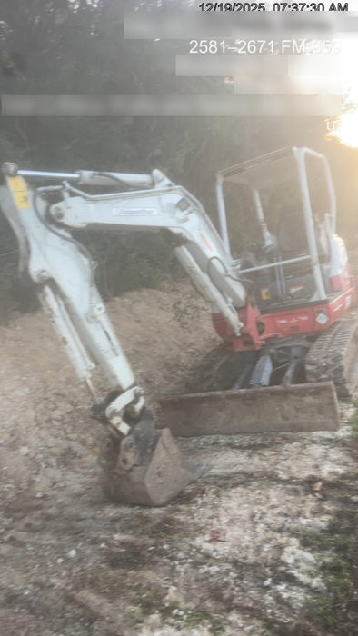 2021 TAKEUCHI TB235-2R