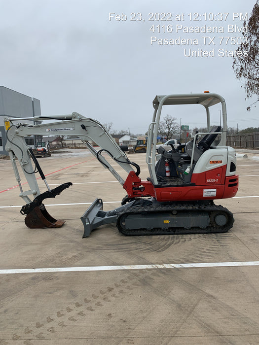2021 TAKEUCHI TB235-2R