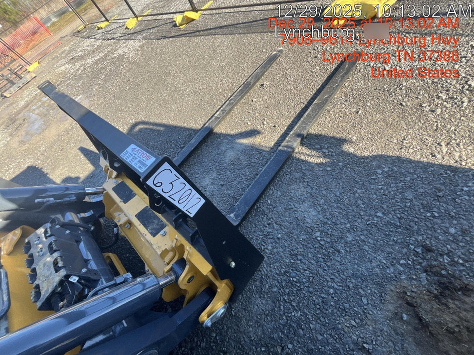 2025 ARROW MATERIAL HANDLING 72" Pallet Forks - Arrow