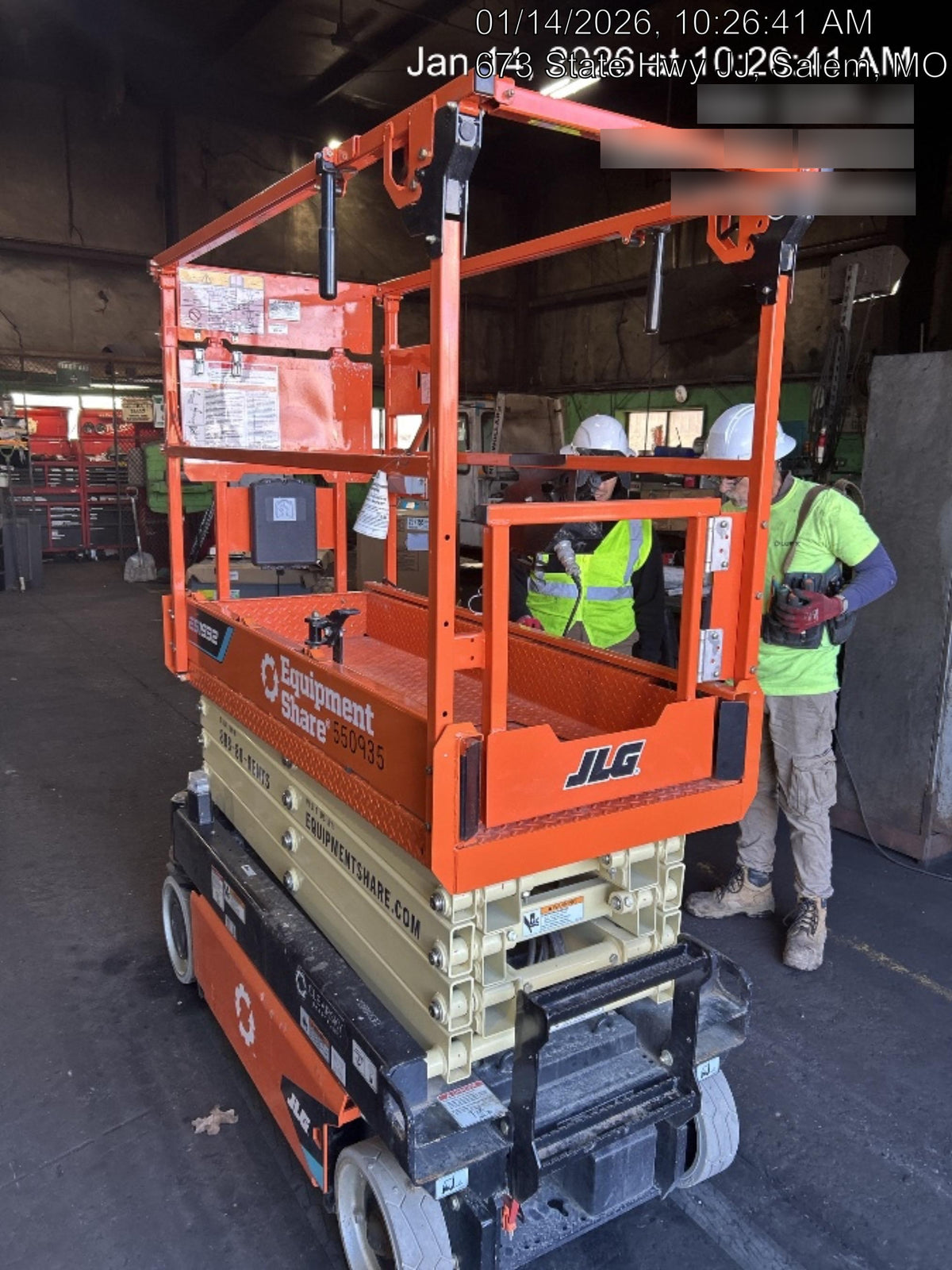 2025 JLG ES1932