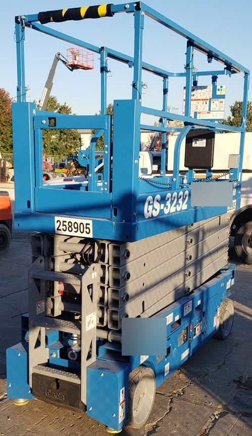 2022 GENIE GS-3232