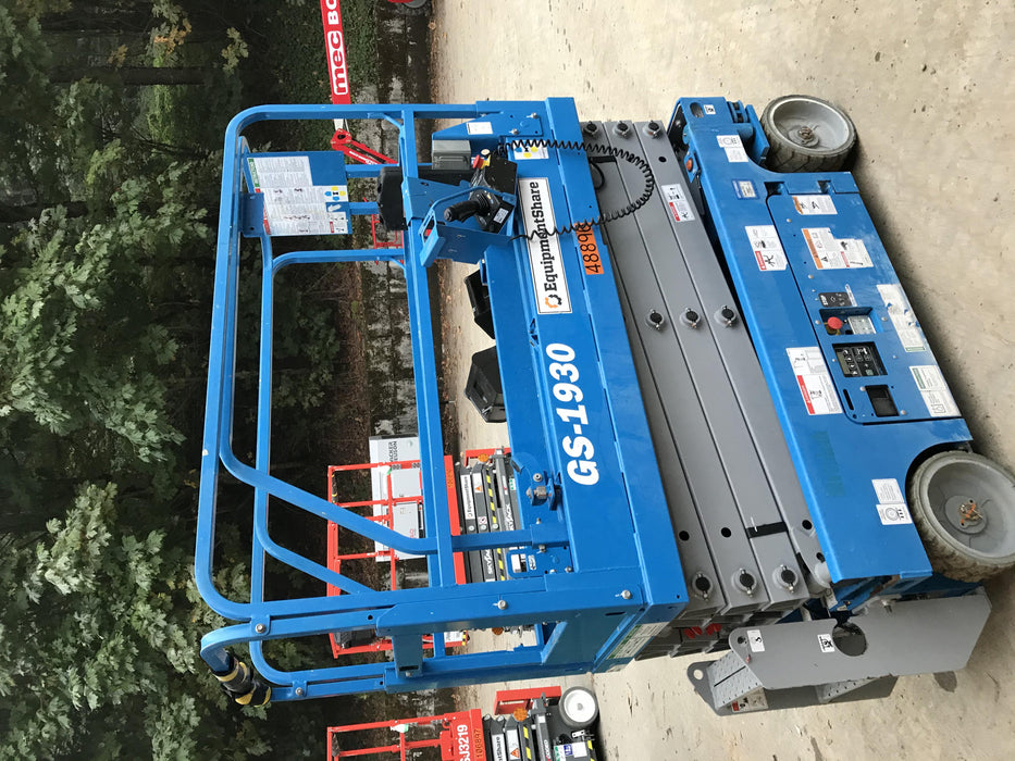 2019 Genie GS-1930 Half Height Swing Gate, 800W Inverter