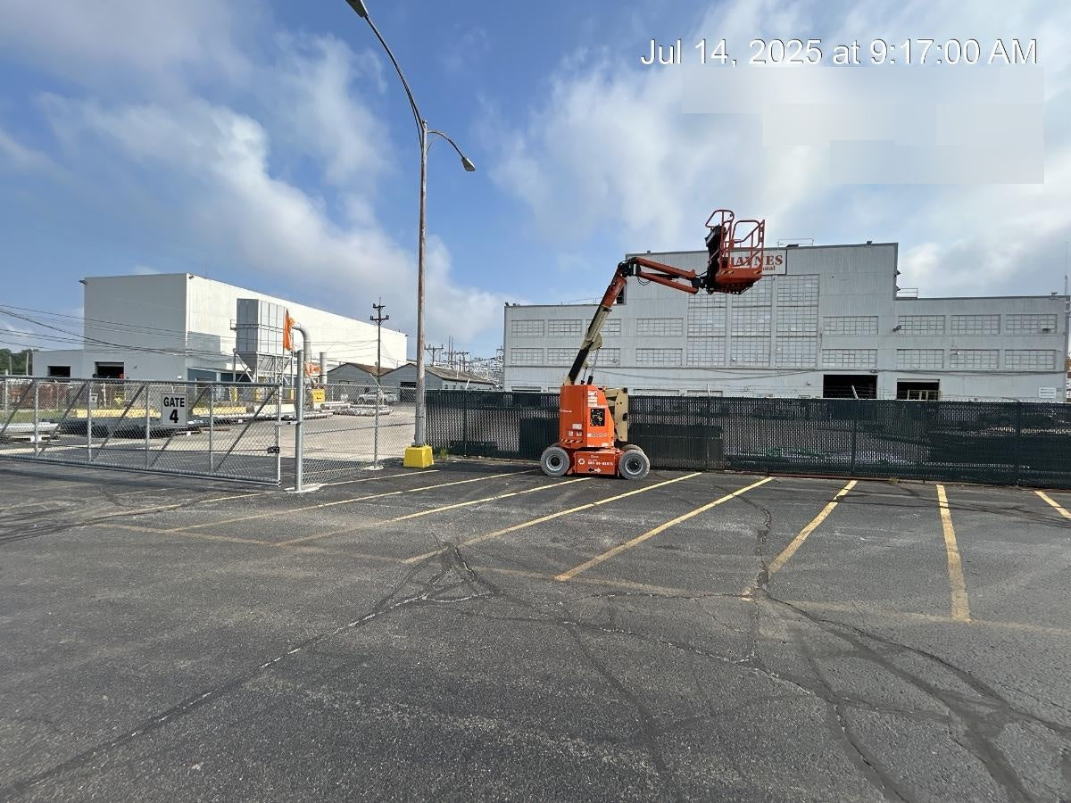2023 JLG E300AJP