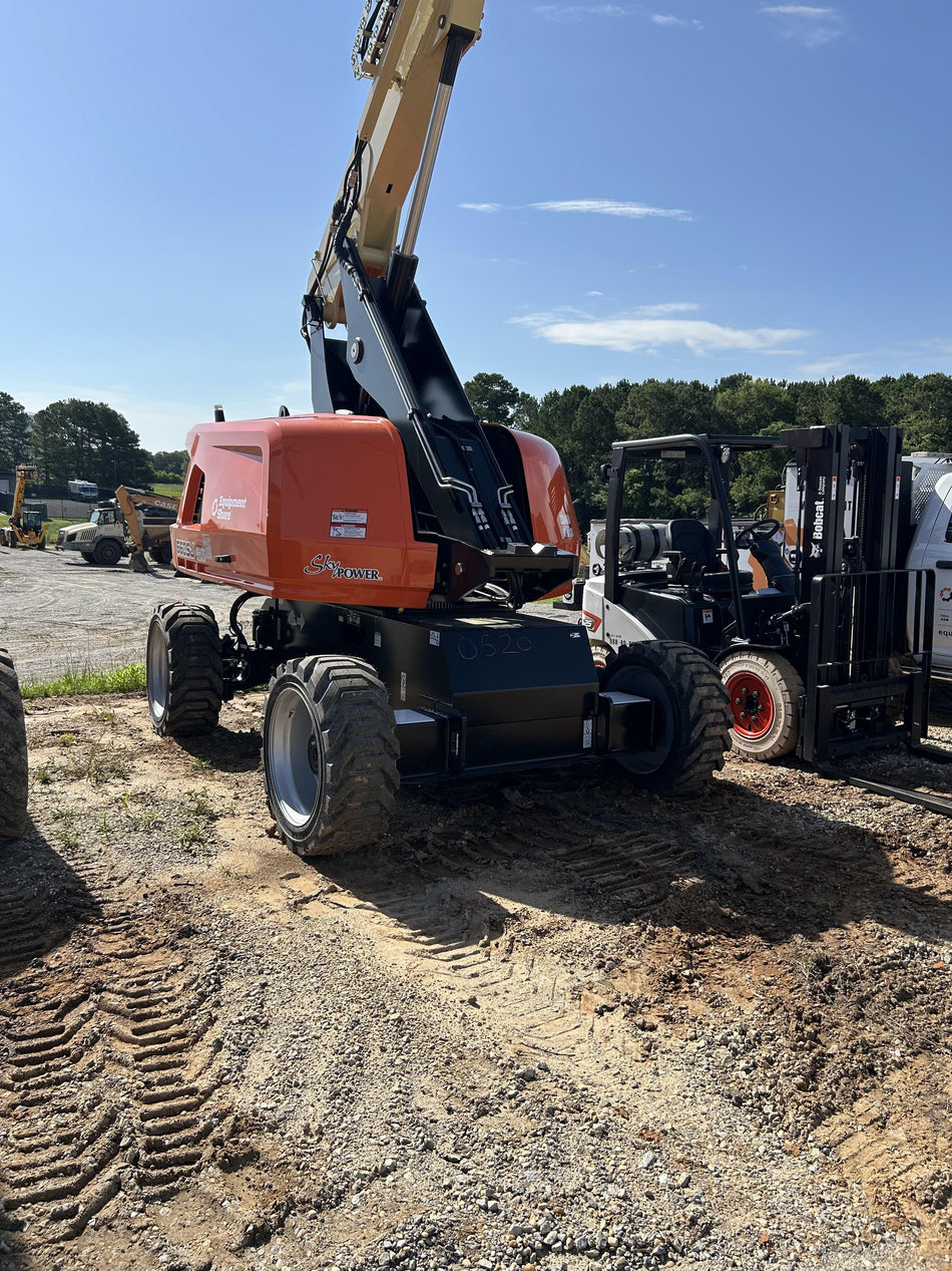 2025 JLG 660SJ