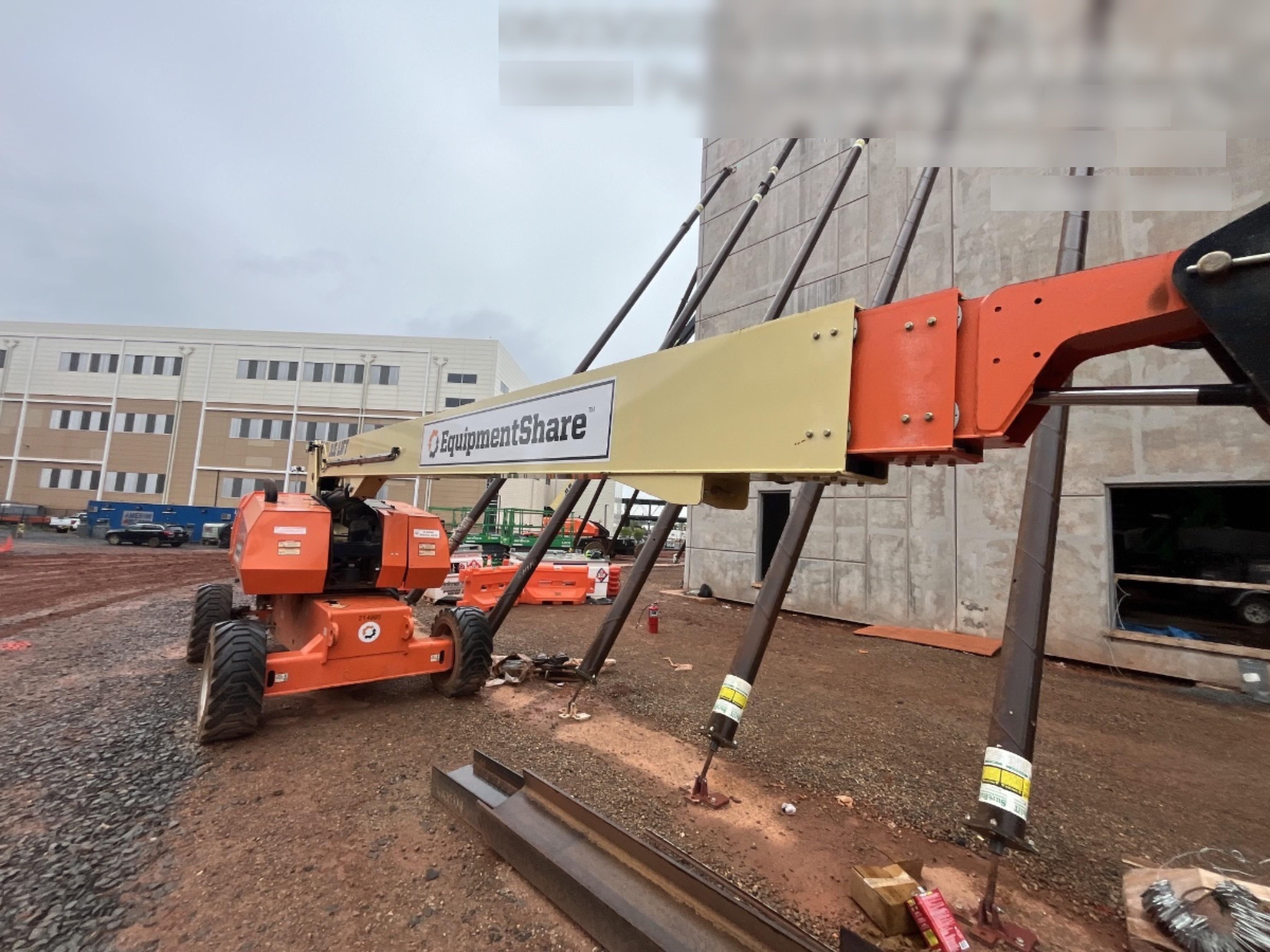 2022 JLG 860SJ