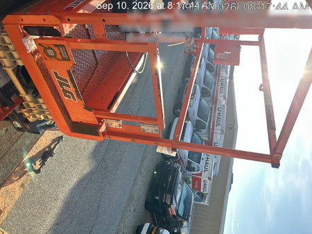 2022 JLG ES1330L