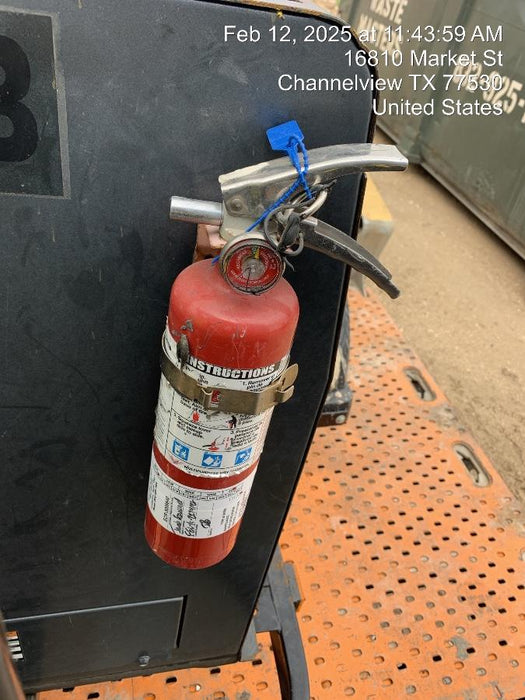 2021 Lincoln Electric Dual Maverick 200/200X Ready Pak 3 (includes trailer, cable rack, fender light kit)