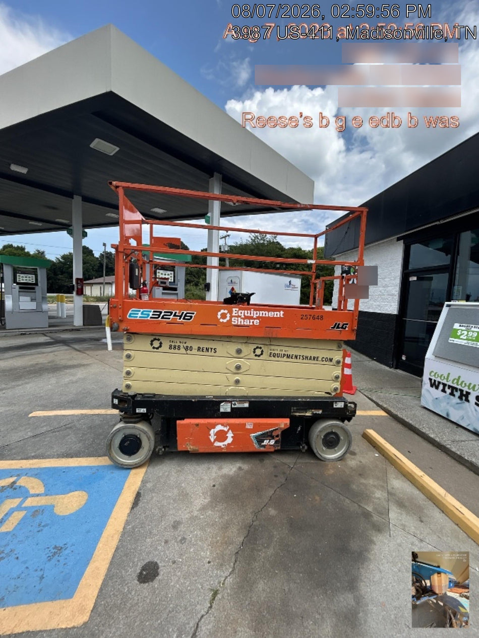 2022 JLG ES3246