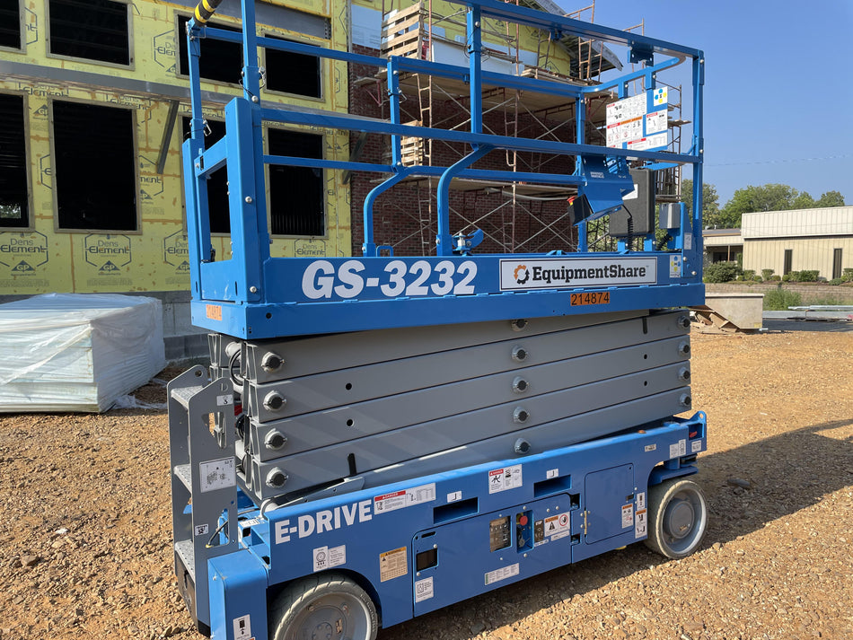 2022 GENIE GS-3232